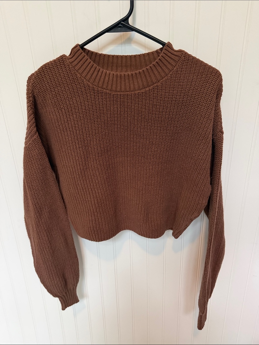 (261)Hollister Cropped Crewneck Sweater in Chestnut Brown